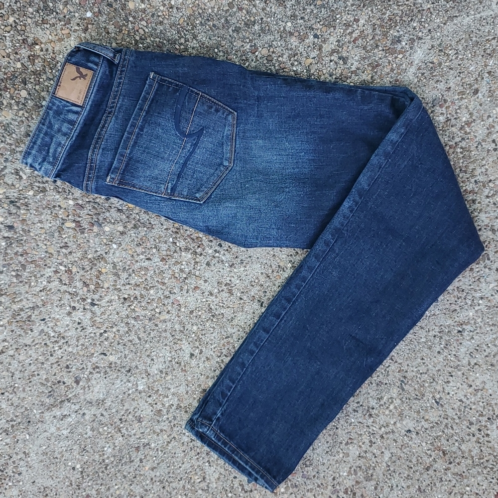 American Eagle Outfitters Skinny Super Stretch Dark Blue Denim Jeans 2 Short